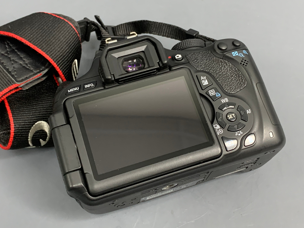 Canon 600D kit 18-55mm IS ll 50 кадров
