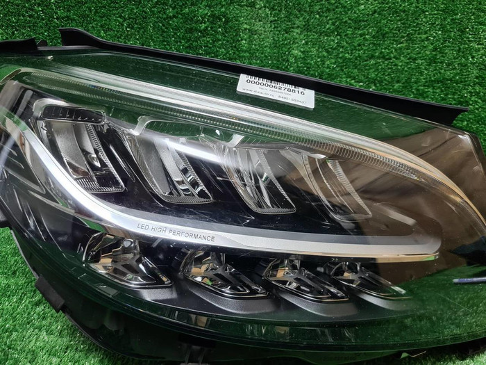 Фара правая Mercedes C w205 (2018-2023) LED