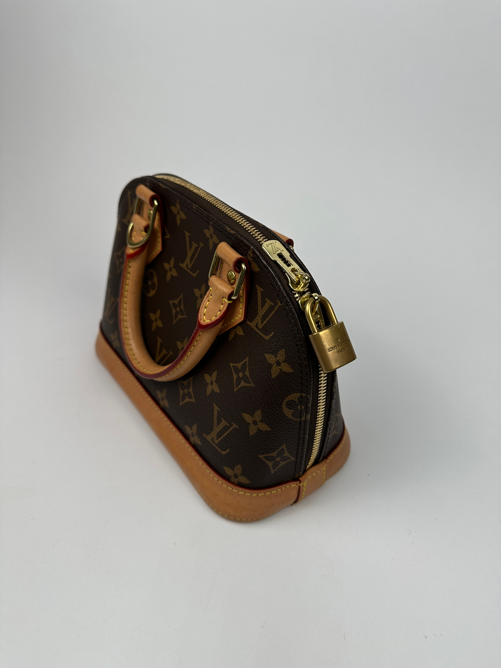 Сумка Louis Vuitton Alma BB