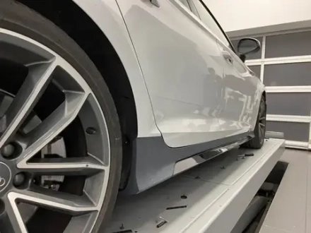 Боковые юбки в стиле RS5 для AUDI A5 2020 - 2022 Ауди обвес