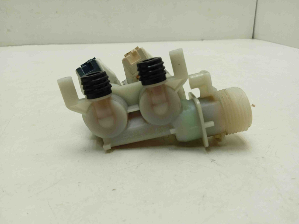 NWS7105 кт186 Клапан подачи воды для стиральной машины Indesit NWS7105 б/у