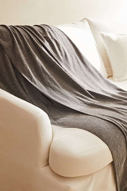 ZARA HOME МЯГКОЕ ПОКРЫВАЛО С БАХРОМОЙ, ТЕМНО-СЕРЫЙ