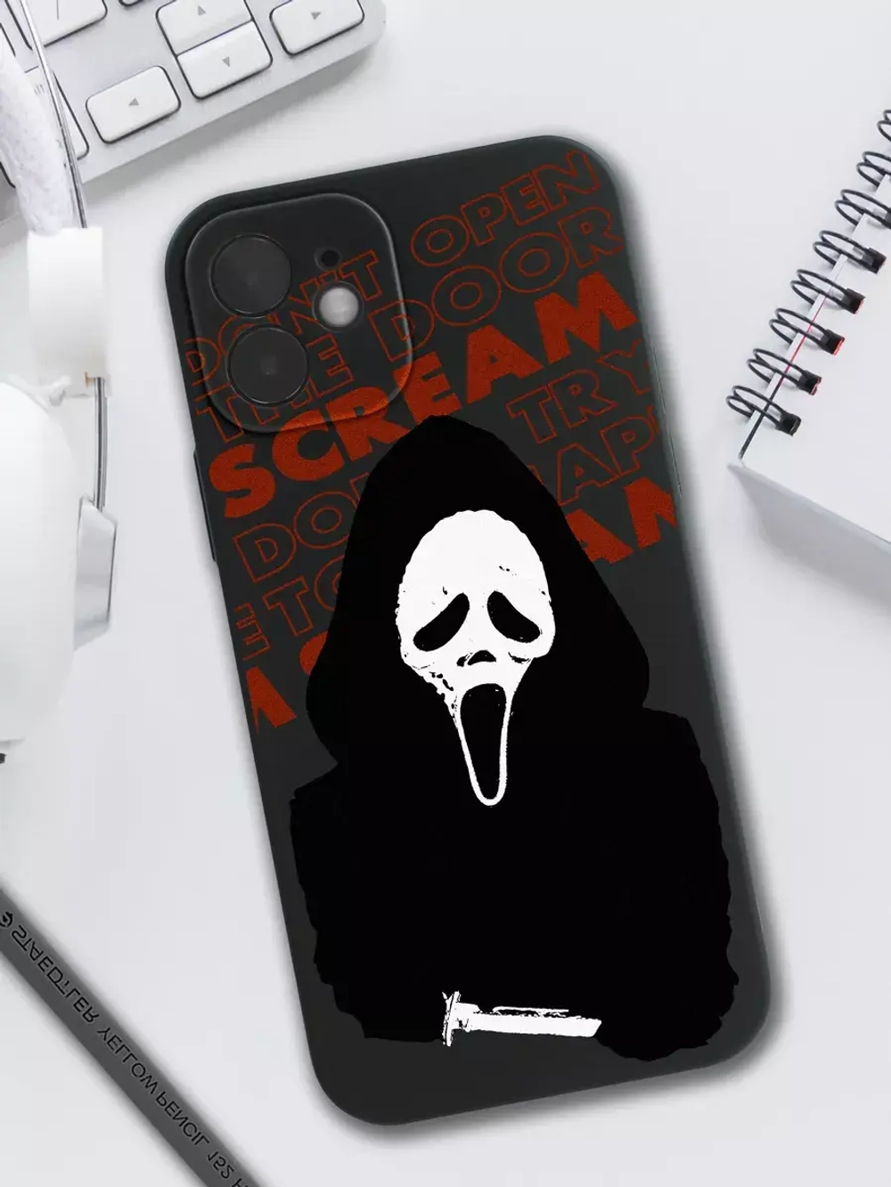 Чехол на iPhone 12 с принтом