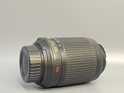 Nikon 55-200mm 4-5.6G AF-S DX VR IF-ED Zoom-Nikkor