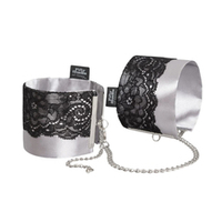Атласные наручники с кружевом Fifty Shades of Grey Play Nice Satin and Lace Wrist Cuffs
