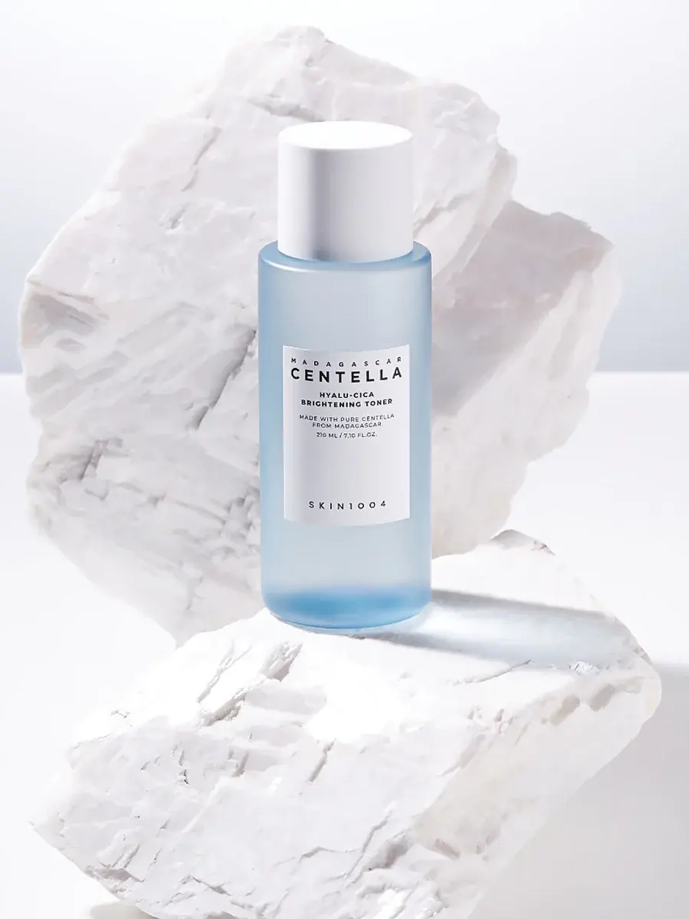 Skin 1004 Увлажняющий тонер для сияния кожи Madagascar Centella Hyalu-Cica Brightening Toner 210 мл