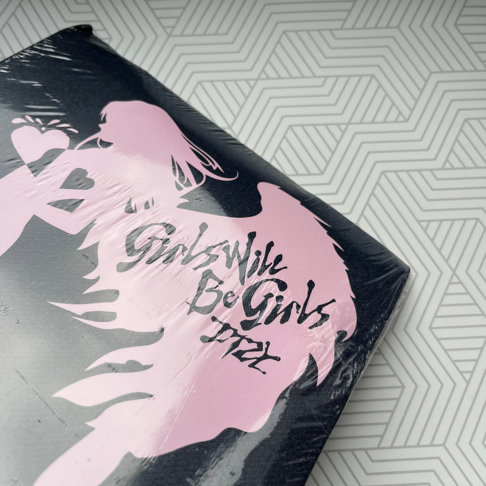 Альбом ITZY - Girls Will Be Girls [Folder ver.] ( c дефектом)