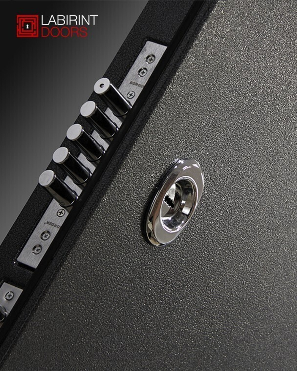 Дверь Входная Лабиринт СИЛЬВЕР 28 Грунт под покраску металлическая