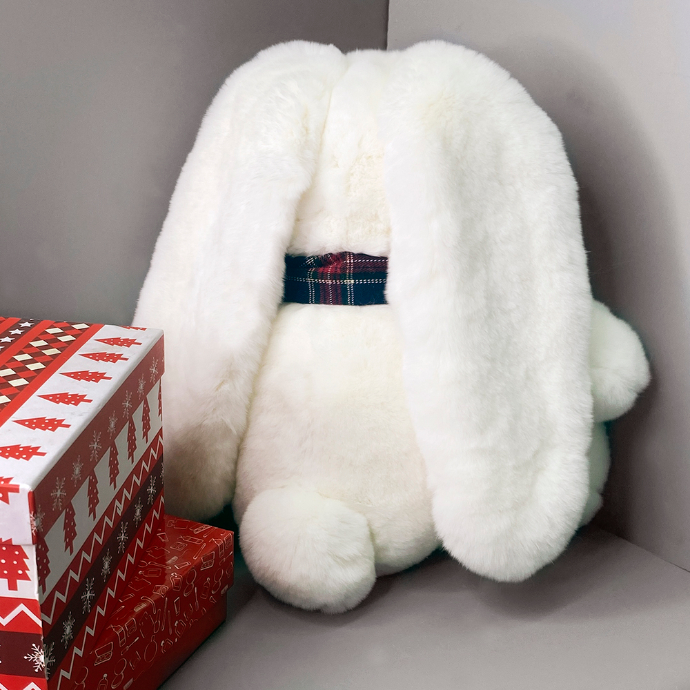 Игрушка кролик - из меха кролика | Белый