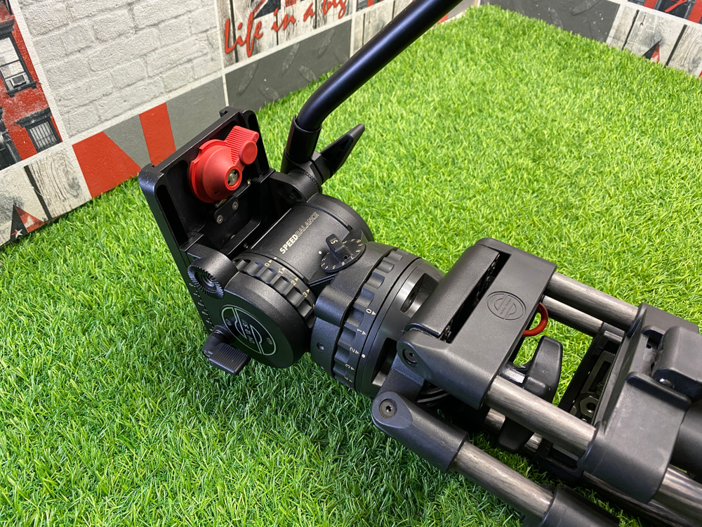 Sachtler ENG 2 MCF + DV 12 SB