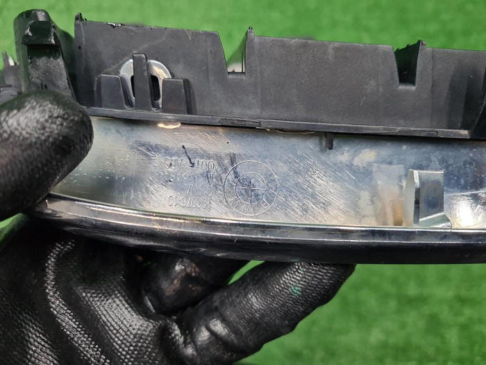 Решетка радиатора левая BMW X3 G01 X4 G02 (17-21)