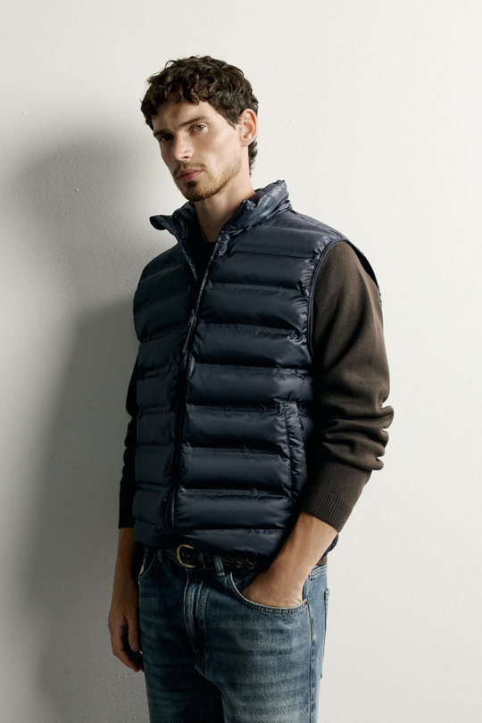 ZARA ЛЕГКИЙ СТЕГАНЫЙ ЖИЛЕТ WATER REPELLENT, СИНИЙ