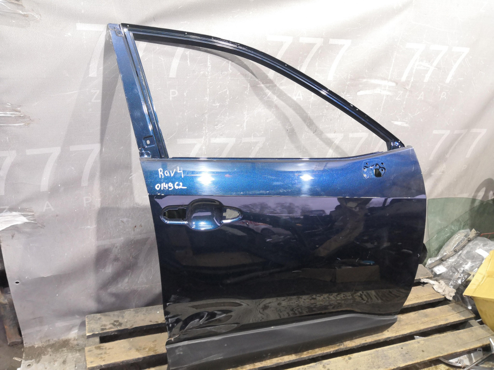 Дверь передняя правая Toyota RAV4 V (XA50) 18-нв Б/У Оригинал 6700142160