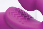Ярко-розовый безремневой вибрострапон Evoke Vibrating Strapless Silicone Strap-on Dildo (Цвет: ярко-розовый)