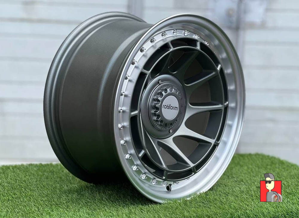 Комплект дисков Rotiform YVR 15x8.25 et10 4x100/4x114.3