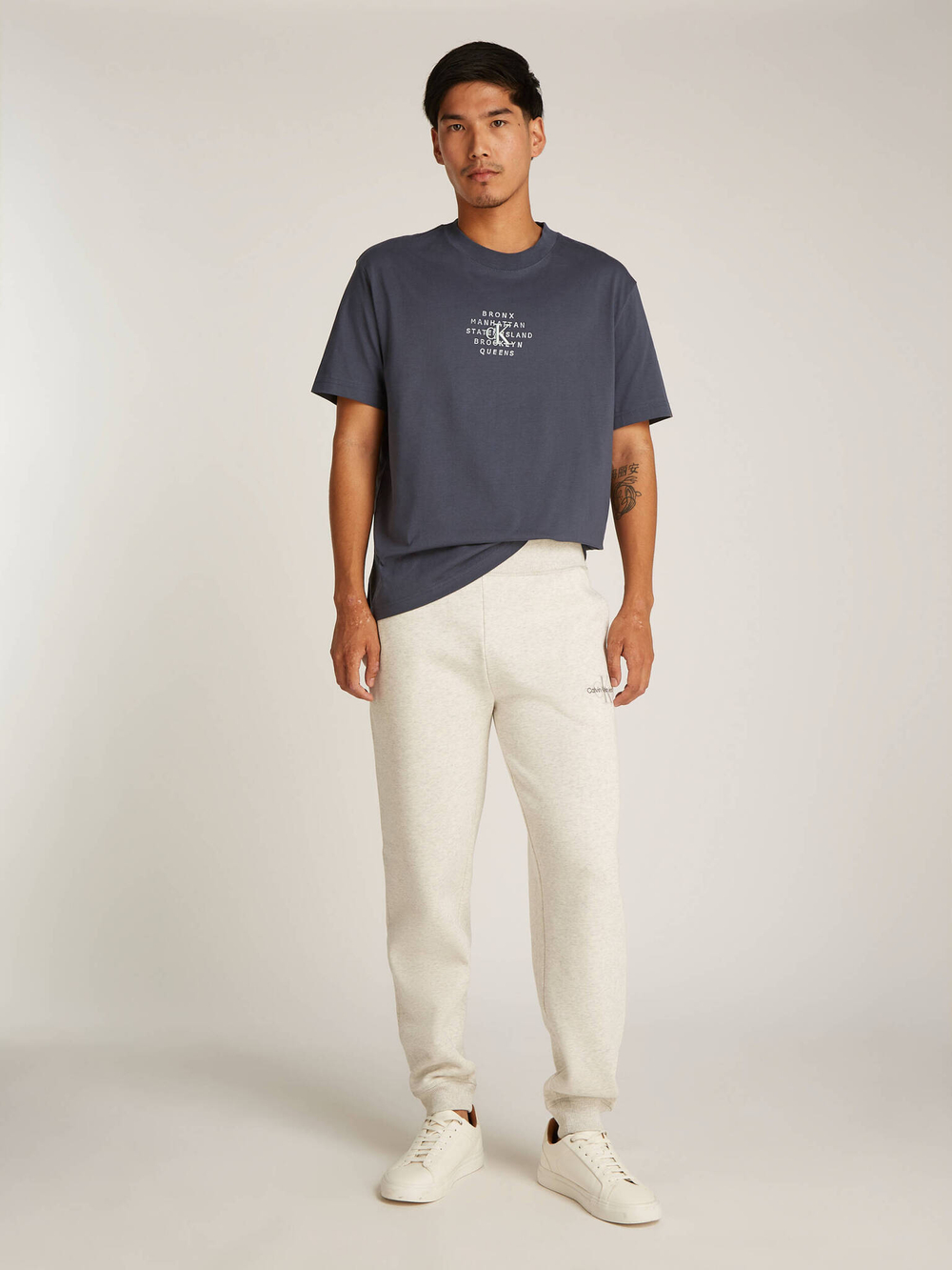 Футболка CALVIN KLEIN JEANS - графитовый(J30J326871)