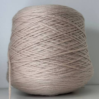 HOBBIT - Pecci Filati; 90% меринос, 10% п/а; 150м/100гр; col. 37327, цвет: пудровый розовый; S507; Есть бобинки: 307, 376 гр