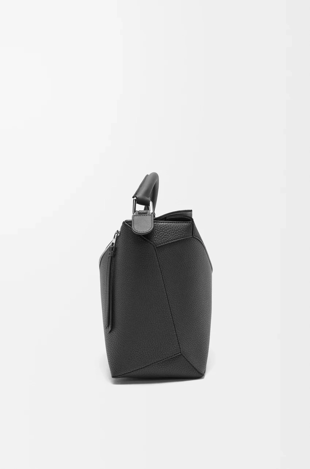 Loewe Большая сумка Puzzle Edge из зернистой телячьей кожи, черный