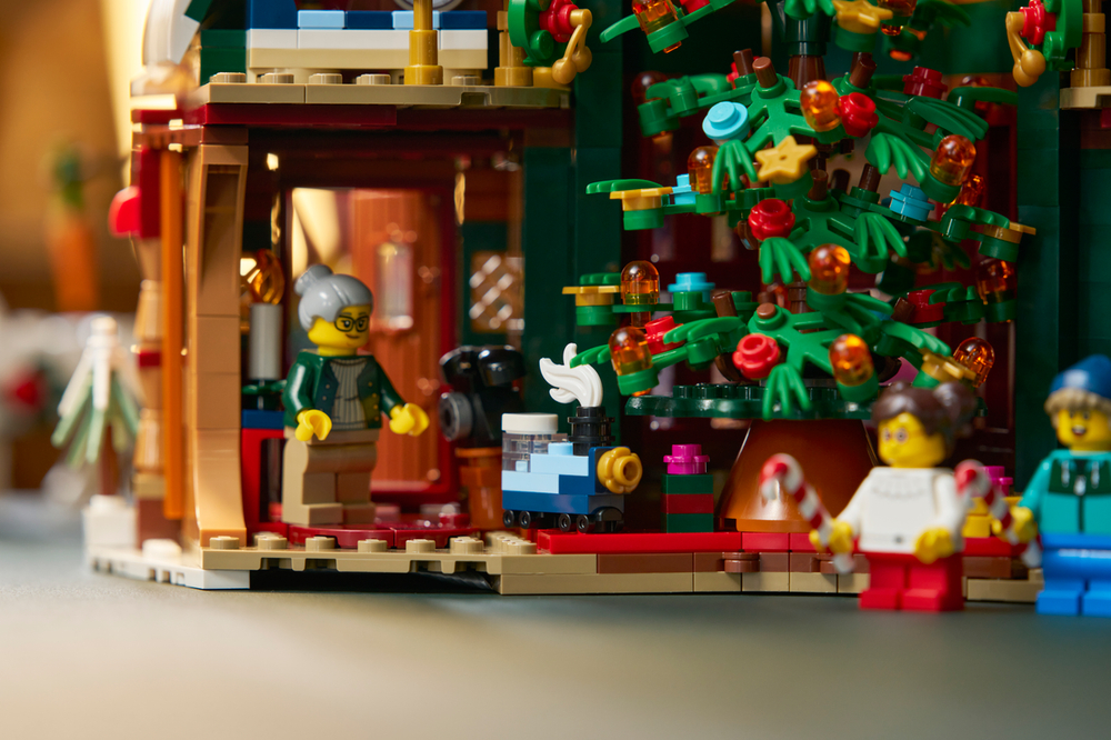 Конструктор LEGO Icons 11387 Holiday House