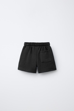ZARA ШОРТЫ-БЕРМУДЫ БАЗОВЫЕ С ТЕКСТОВЫМ ПРИНТОМ, ЧЕРНЫЙ