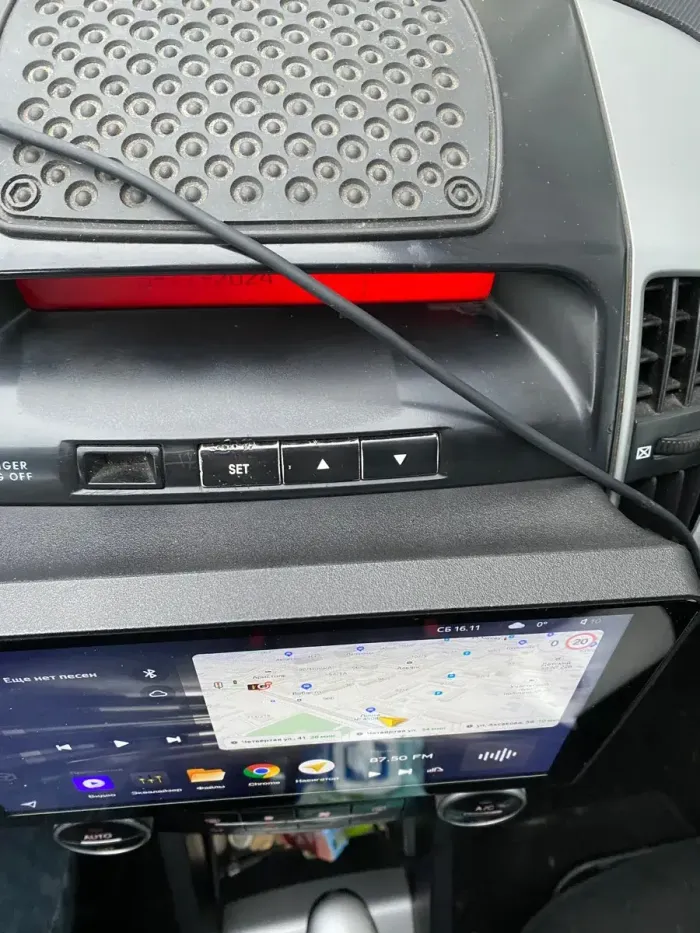 Магнитола для KIA Ceed 2010-2012 - Vaycar VA27-7216-2K на Android 13, Быстрая, 2K QLED, CarPlay,4G SIM-слот
