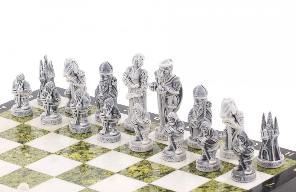 Оригинальные шахматы "Средневековье" камень змеевик G 119960