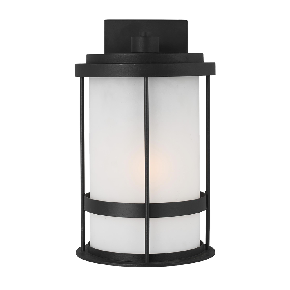 Настенный светильник Visual Comfort Wilburn Medium One Light Outdoor Wall Lantern