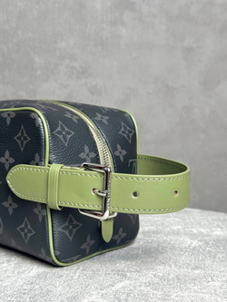 Несессер Louis Vuitton Dopp Kit