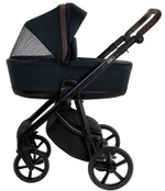 Детская коляска Roan Esso 3 в 1 с автокреслом Pituso Baesa Pro Black ESS111/1 Caviar/Black