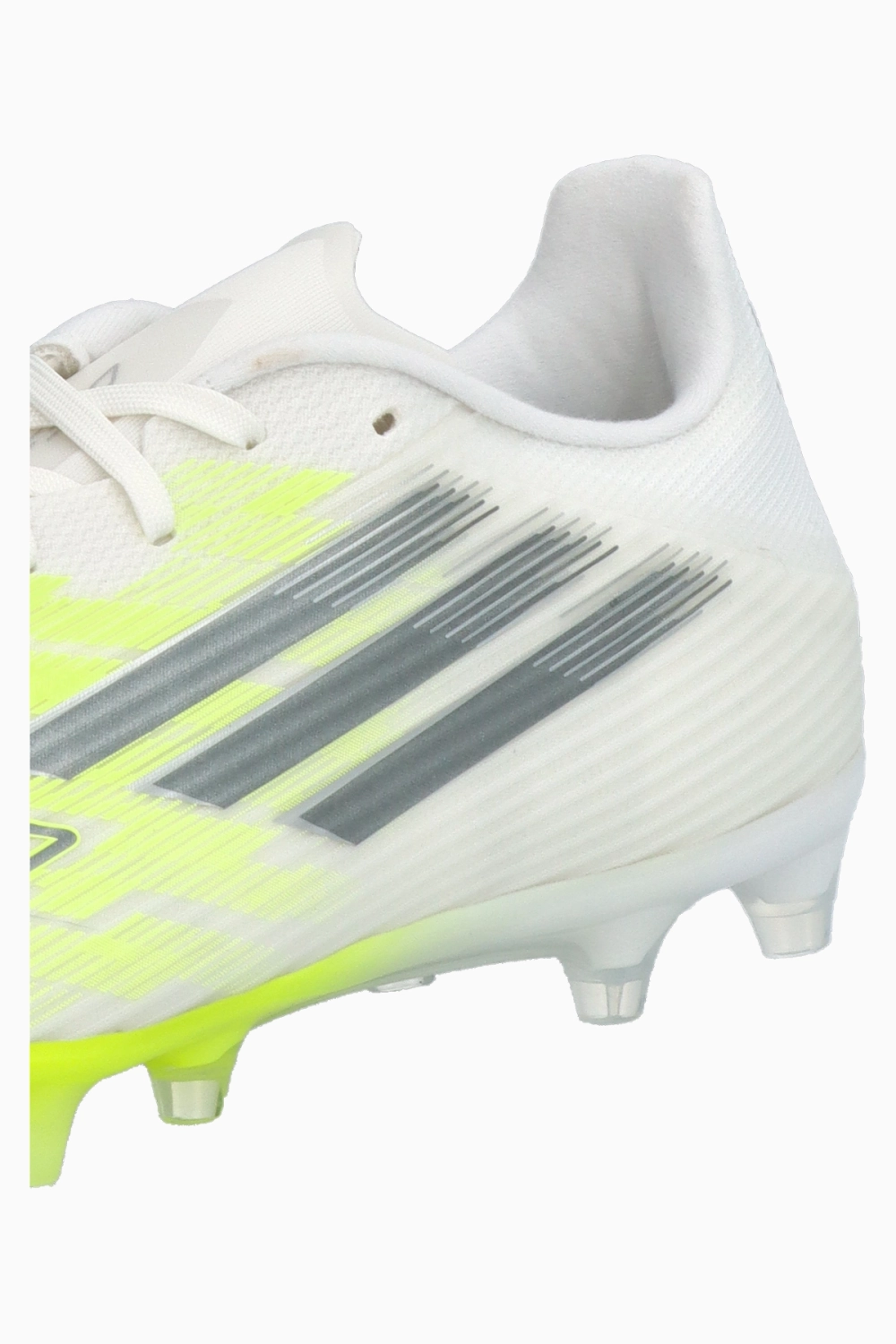Бутсы adidas F50 League Low FG/AG для женщин