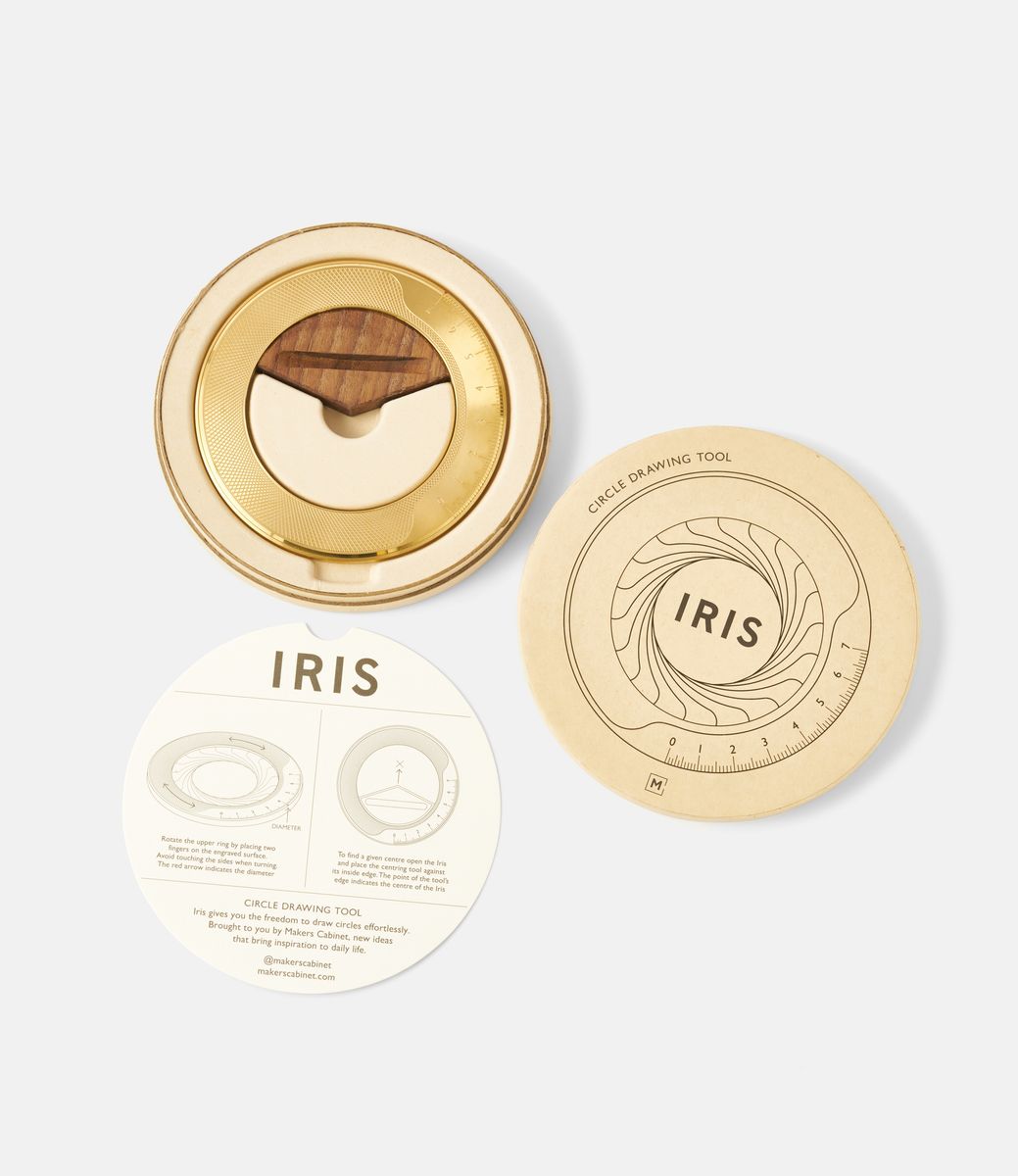 Makers Cabinet Iris — апертурный циркуль из латуни