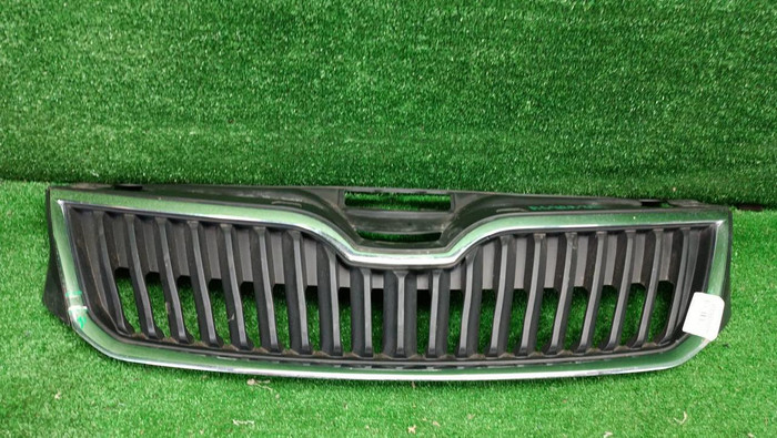Решетка радиатора Skoda Rapid 1 (2012-2020)