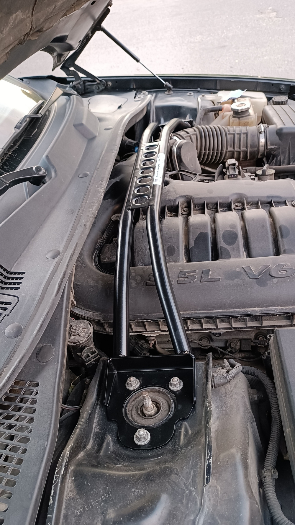 Распорка передних стоек (стаканов) 3.5л Dodge Magnum 4 универсал (ПОД ЗАКАЗ)