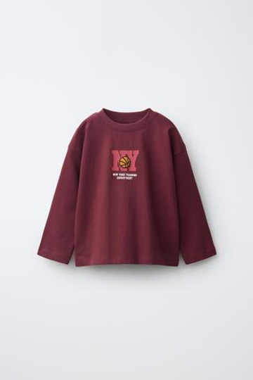 ZARA ЛОНГСЛИВ С БАСКЕТБОЛЬНЫМ ПРИНТОМ, БОРДОВЫЙ