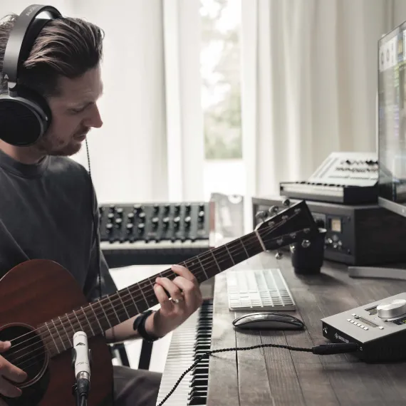 Universal Audio Apollo Twin X DUO Gen 2 Essentials+ Edition Silver