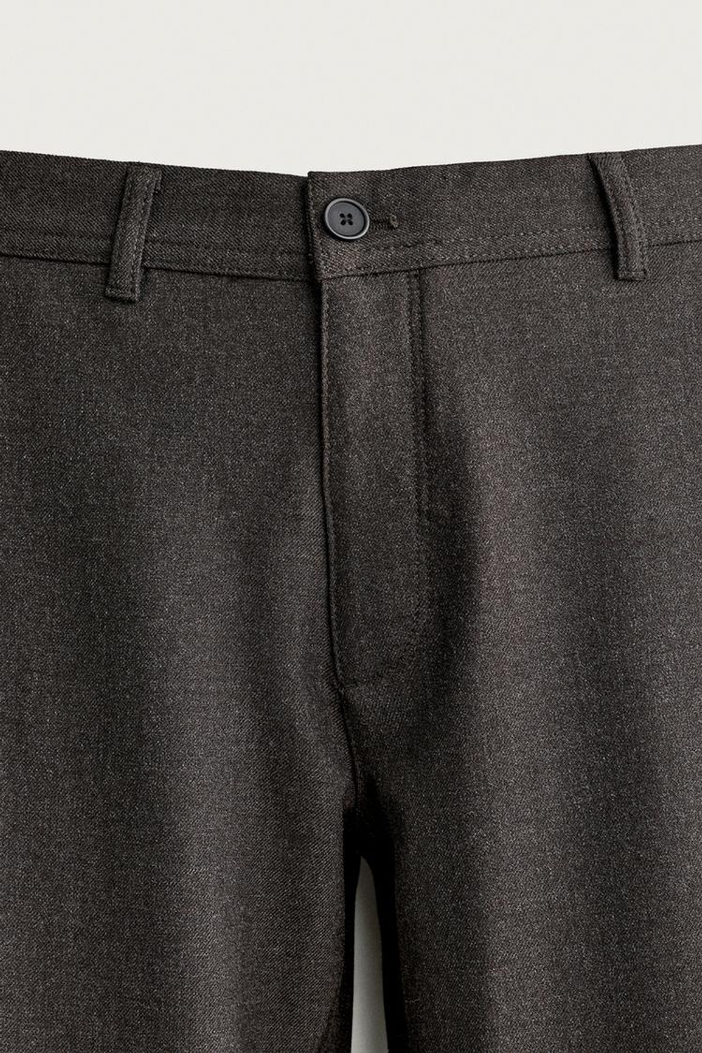 ZARA БРЮКИ ЧИНОС ИЗ КОМФОРТНОЙ РЕЛЬЕФНОЙ ТКАНИ, ТЕМНО-КОРИЧНЕВЫЙ