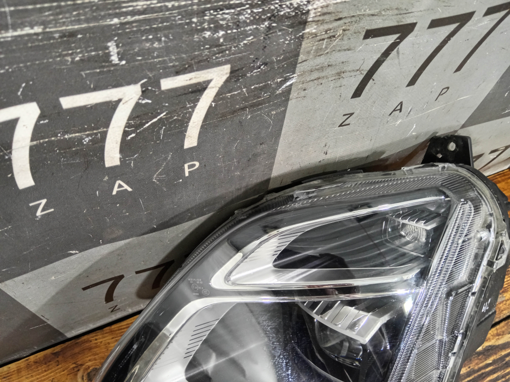 Фара левая LED Omoda C5 22-нв Б/У Оригинал 605000530AA