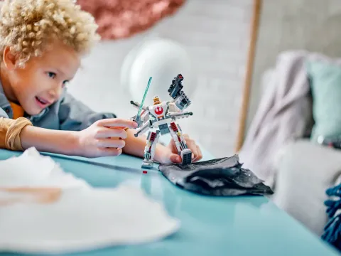 Конструктор LEGO Star Wars 75390 Боевой робот Люка Скайуокера X-Wing