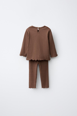ZARA КОМПЛЕКТ ИЗ ВЫШИТОЙ ФУТБОЛКИ И ЛЕГИНСОВ, КОРИЧНЕВЫЙ