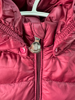 Пуховик Moncler