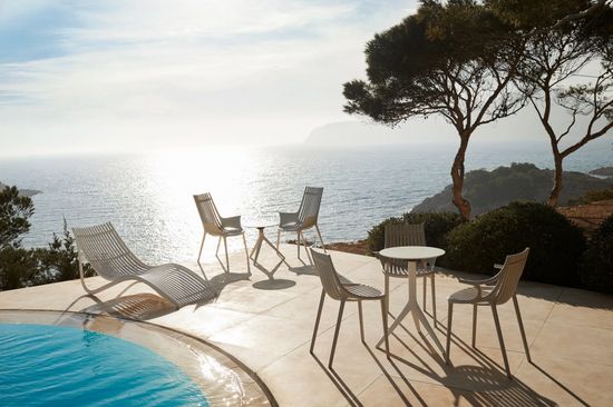 Лежак пластиковый Ibiza Basic слоновая кость