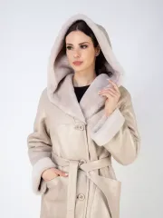 Дубленка зимняя натуральная с капюшоном