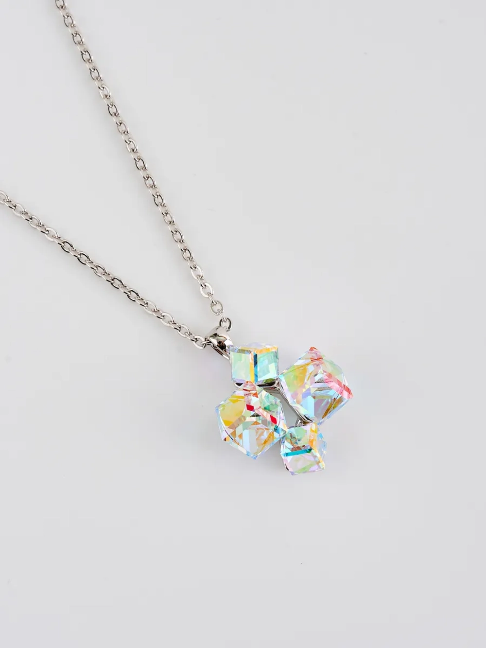 Подвеска-ромб Мираж с кубиками-хамелеонами Swarovski