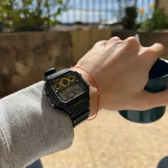Электронные часы Casio AE-1300WH-1AVDF