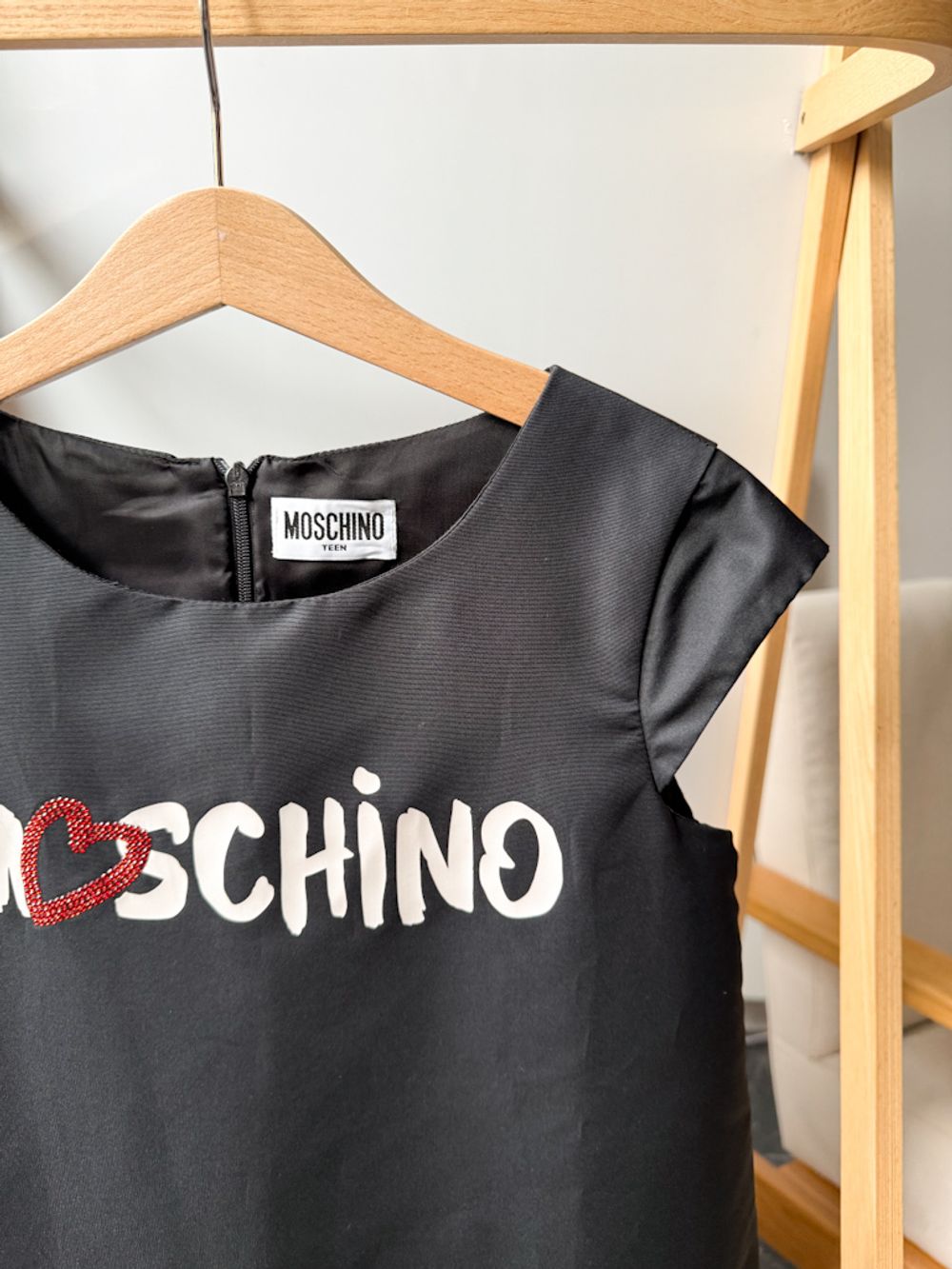 Платье Moschino, 140