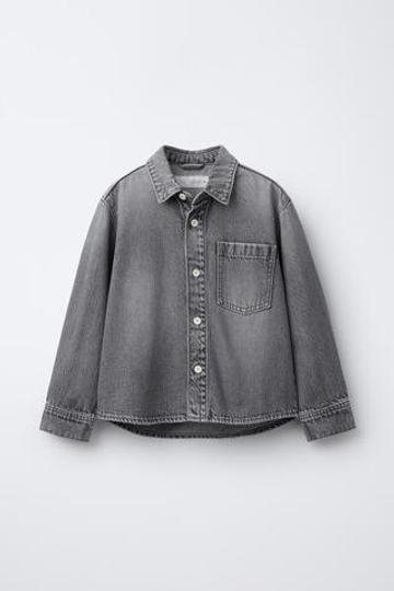 ZARA ДЖИНСОВАЯ РУБАШКА С КАРМАНАМИ, СЕРЫЙ