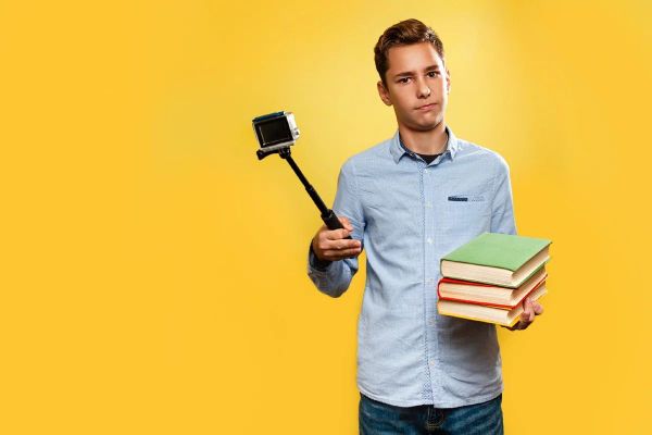 Книга против гаджета: как заинтересовать подростка чтением Книга против гаджета: как заинтересовать подростка чтением