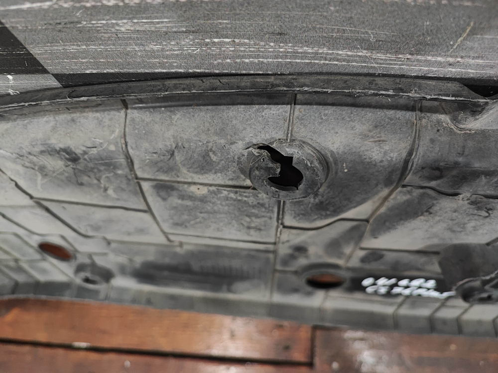 Кожух замка капота Changan CS75 Plus 1 19-24 Б/У Оригинал S311F2713020300