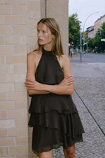 КОРОТКОЕ ПЛАТЬЕ С ВОЛАНАМИ — ZARA
