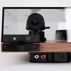 REGA PLANAR 1 Plus WALNUT (орех) ПРОИГРЫВАТЕЛЬ ВИНИЛОВЫХ ПЛАСТИНОК